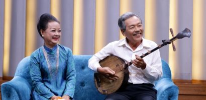 NSND Hồng Vân ngưỡng mộ chuyện tình 50 năm của đôi nghệ sĩ đờn ca tài tử Song Oanh và Sáu Hưng
